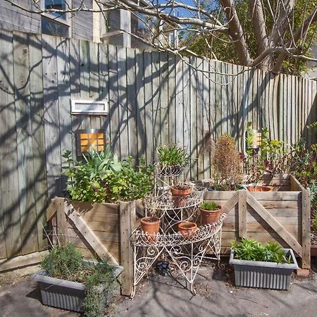 ※ Relaxing Home- Parking & Gorgeous Gardens Bath Luaran gambar